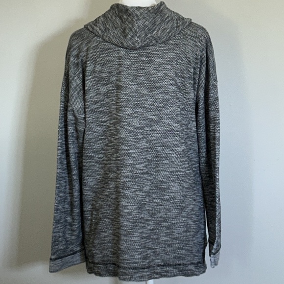 T by Talbots Cowl Neck Activewear Top Size Large - Picture 8 of 10